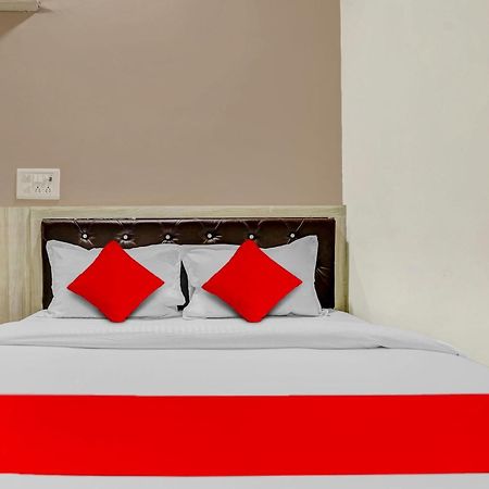 Hotel O Relax Palace Mumbai Bagian luar foto