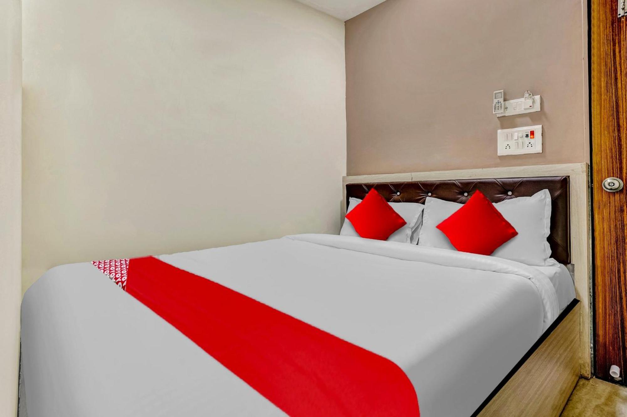 Hotel O Relax Palace Mumbai Bagian luar foto